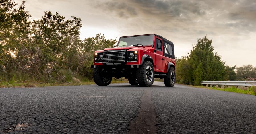  Land Rover Defender 90 70th Anniversary by HIMALAYA 2020 года  (фото 1 из 16)